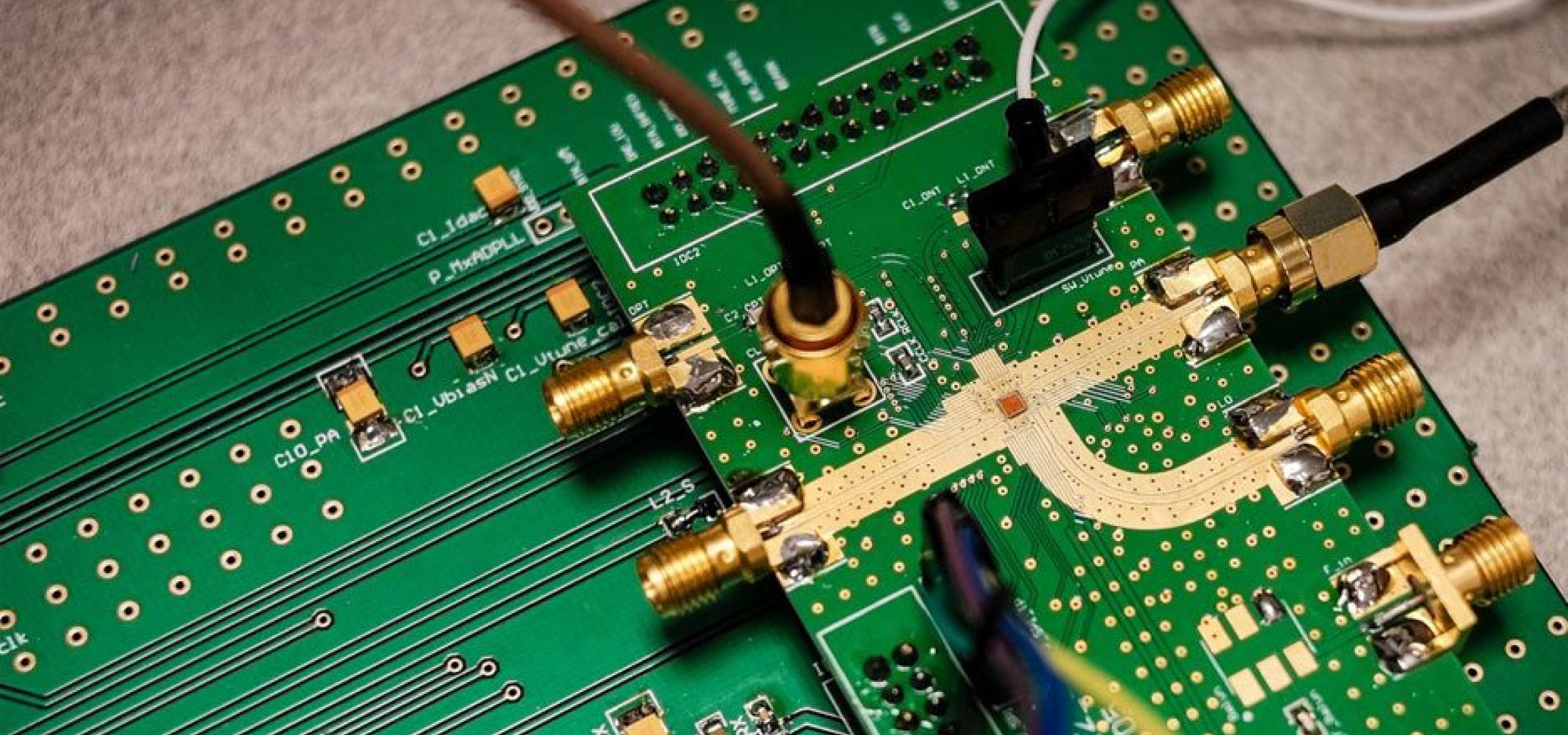 Assembly process of flexible circuit boards